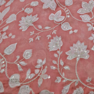 Tela de crepé de viscosa lista para coser con estampado posicional, tela orgánica transpirable y suave para la confección de prendas étnicas. - Product Image 3