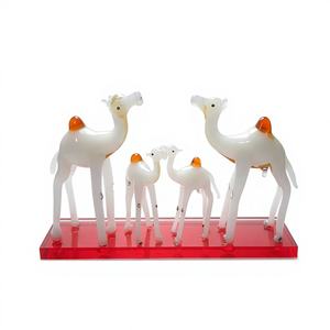Figurine de famille de chameaux en verre artisanal, décoration de luxe pour la maison, cadeau, objet de décoration, anniversaire, Saint-Valentin, export, art de collection haut de gamme - Product Image 1