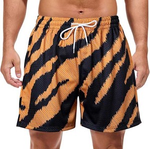 Shorts de bain rayés pour hommes Modern Movements, extensibles dans 4 directions, écologiques, séchage rapide, avec cordon de serrage, décontractés, taille mi-haute - Product Image 1