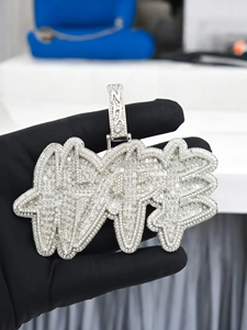Colgante NHO Personalizado con Moissanita Baguette, Joyería Hip Hop, Acabado Plateado, Pieza de Lujo para un Estilo Exclusivo - Product Image 2