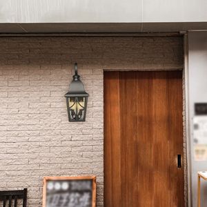 Aplique de pared para exterior, farol de pared exterior negro mate, resistente al agua, vidrio transparente, paquete de 2 luces de porche para casa, garaje, pared exterior - Product Image 5