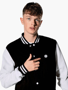 Veste de baseball pour homme, style streetwear, bleu, taille S, avec patch brodé personnalisé, logo sur mesure. - Product Image 4