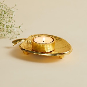 Different Quality Candlestick New European Retro Desktop Candlestick Decoration Vintage White Iron Candle Holders Metal - Product Image 4