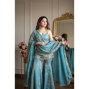 Traje Palazzo Azul Cielo con Detalles de Espejo de Diseñador Fendy, Conjunto de Seda para Fiesta para Mujer - Product Image 2