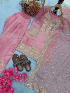 Salwar Kameez de Seda Rosa con Dupatta Bordada, Ropa Étnica Tradicional para Mujer, para Bodas, Corte Regular, Largo hasta el Tobillo - Product Image 6