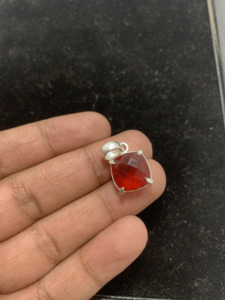 จี้เพชรพลอยสีแดงทรงสี่เหลี่ยมคุณภาพระดับ AAA สำหรับผู้หญิง ดีไซน์หรูหรา งานแฮนด์เมด เรียบง่าย - Product Image 2