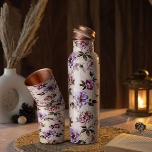 Botella de agua compacta de cobre con diseño floral, botella de agua de cobre con tapa, juego de botellas portátiles para viaje. - Product Image 1