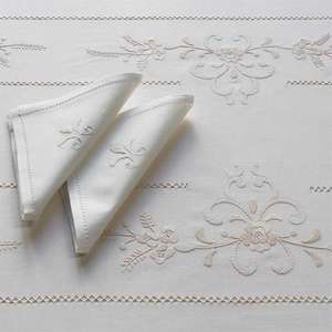 Mantel de Algodón Blanco Personalizado al por Mayor con Bordado de Flores Beige, Lavable, para Uso en el Hogar, Restaurantes y Fiestas - Product Image 2