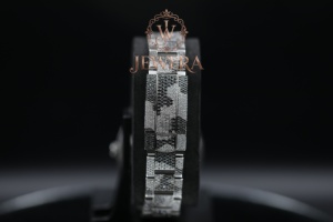 Reloj de Moissanita con Incrustaciones de Diamantes de Imitación de Excelente Calidad para Estilo Urbano, Eventos Musicales y Fiestas, Disponible a un Precio Accesible - Product Image 4