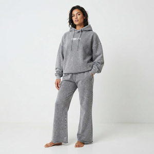 Chándal de dos piezas con lavado ácido y logotipo personalizado para mujer, fabricación de alta calidad, venta al por mayor, hombros caídos de talla grande - Product Image 3