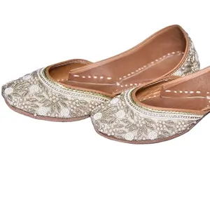 Handgemaakte Khussa Hoge Kwaliteit Platte Khussa Jutti Mojari Punjabi Indian Etnische Vrouwen Schoenen Custom Fabrikant Khussa