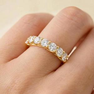 Anillo de Diamantes Redondos de Siete Piedras en Oro Amarillo, Anillo de Compromiso con Garras Compartidas, Elegante Anillo de Aniversario, Joyería Nupcial Minimalista, Regalo - Product Image 4
