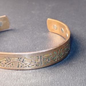 Brazalete de Cobre con Patrón Vintage - Brazalete de Cobre Grabado con Diseño Étnico Tribal - Brazalete Biomagnético para la Salud y Vitalidad - Product Image 5