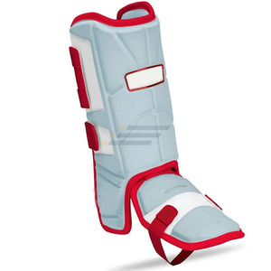 Protège-tibias professionnels en cuir légers de haute qualité avec cadre en aluminium pour entraînement MMA et Kick Boxing, personnalisables (logos, couleurs) - Product Image 1