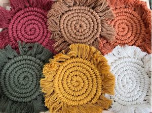 Posavasos de Macramé Estilo Bohemio Multicolor Hechos a Mano con Cordón de Algodón 100% Tejido, Accesorios Elegantes para Tazas de Café, Calidad Premium - Product Image 5