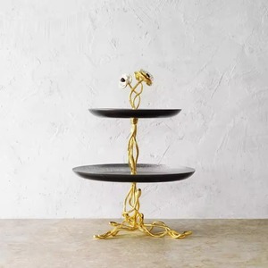 ฐานวางเค้กโลหะคุณภาพสูงพร้อมฝาแก้ว ผลิตอย่างวิจิตรโดย S AND SONS International - Product Image 3
