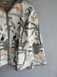 Chaqueta Acolchada con Estampado Animal, Cuello en V, Manga Murciélago, Algodón, Verano, para Mujer, con Bolsillos de Parche, Manga Larga, Largo Regular, Regalo para Ella - Product Image 3