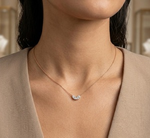 Collar de oro macizo de 10K, 14K, 18K con colgante doble estilo Toi et Moi de diamantes cultivados en laboratorio, diseño de pétalo en arco y diamantes marquesa, joyería para uso diario. - Product Image 1