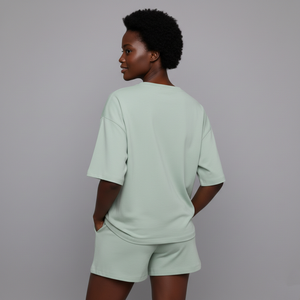 Ensemble 2 pièces décontracté pour femme en coton 100 % avec t-shirt et short en molleton uni, personnalisable avec logo imprimé en 3D (effet délavé) – Collection 2026 OEM/ODM - Product Image 2