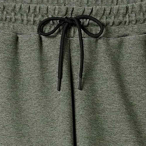 Pantalones cortos Bermuda ligeros, elásticos y de secado rápido para hombre, de corte relajado y elegantes, perfectos para vacaciones. - Product Image 5