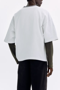 Camiseta de Hombre Oversize con Cuello en V, Algodón Premium, Estilo Casual, con Logo Personalizado, Ajuste Holgado, Top de Algodón Estilo Urbano - Product Image 3