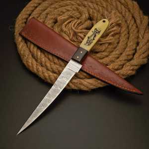 Cuchillo de Filetear de Acero de Damasco Forjado a Mano de 12 Pulgadas |   Cuchillo de Caza Personalizado con Mango de Madera y Hueso de Camello con Pernos de Latón - Product Image 6
