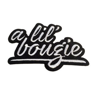 Patch brodé personnalisé à thermocoller, forme irrégulière, noir et blanc, pour décoration de vêtements - Product Image 6