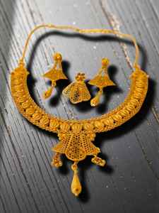 AWAIS HOUSE Collier et Bracelet Hiphop Infinity plaqué or 6 grammes avec sertissage griffes diamantées pour Festival des Femmes Africaines, Mariage et Fête - Product Image 3