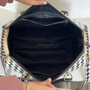 Sac de voyage Speedy 15 pouces à carreaux noir et blanc occidental avec concho turquoise, sac de voyage en cuir de vache travaillé à la main pour femmes, sac de voyage de designer - Product Image 6