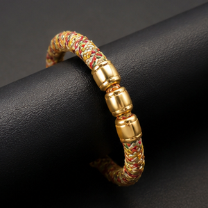 Pulsera de Hilo Tejido a Mano con Cuentas Metálicas Doradas, Joyería de Moda de Lujo Hecha a Mano con Relieve - Product Image 3