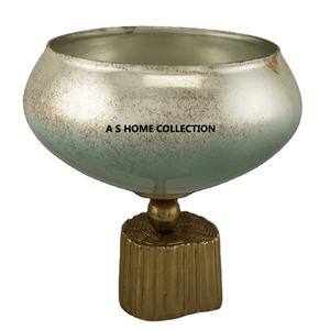 Forme ronde en métal antique à l'aspect ancien avec base en métal Bol moderne de grande taille pour bonbons et fruits - Product Image 1