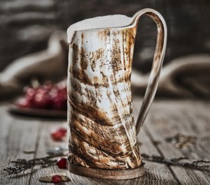 Jarra de Cuerno Vikinga Hecha a Mano, Taza para Beber de la Mejor Calidad, Jarra de Cerveza de Cuerno de Buey, Artículo de Regalo Medieval Decorativo - Product Image 1