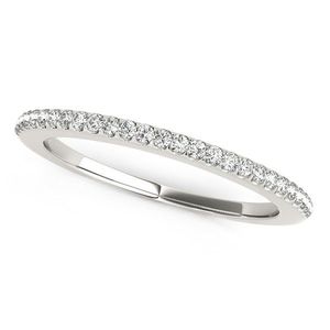 Fede nuziale in oro bianco 14k con diamante da 1/8 carati incastonato a conchiglia e moissanite a pavé per occasioni speciali - Product Image 1