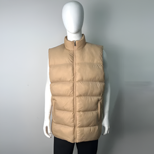 Chaleco acolchado sin mangas para hombre de alta calidad, diseñado para brindar calidez, comodidad y estilo. Hecho con tela ligera que no permite la penetración. - Product Image 3