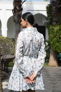 Robe trapèze en coton imprimé La Rochelle, entièrement doublée, avec ceinture, manches bouffantes, taille naturelle, écologique et lavable - Product Image 3