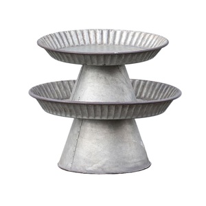 Support de service à 3 niveaux en métal galvanisé style ferme avec poignée en bois, plateau décoratif rond à plusieurs niveaux pour événements domestiques et présentation de gâteaux - Product Image 2