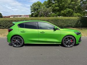 F0CUS 2.3T ST HATCHBACK 2023 EN BON ÉTAT - Product Image 4