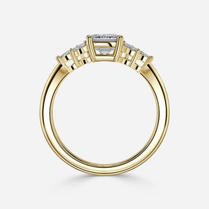 Anillo de Diamante Cultivado en Laboratorio de 1.7CT con Esmeralda y Piedras Laterales en Forma de Hoja Marquise, Oro de 14K, Joyería OEM - Product Image 1