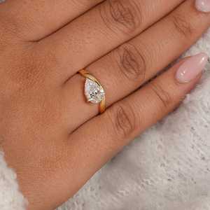 Anillo de banda curvada con diamante de corte pera de 2.01 quilates cultivado en laboratorio, diseño único, oro sólido de 18 quilates, joyería para ocasiones de boda y fiestas, para enamorados. - Product Image 3
