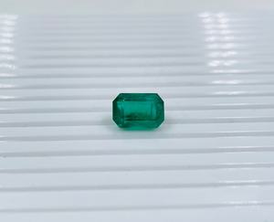 Piedra preciosa natural Esmeralda suelta 6,76 quilates Esmeralda de alta calidad para la fabricación de anillos y joyas - Product Image 5