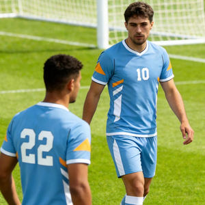 Maillot de football personnalisé en sublimation, coupe ajustée, tricoté, anti-plis, de haute qualité, durable, pour club sportif - Product Image 2