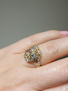 Bague de fiançailles certifiée avec diamant de laboratoire de 3 carats, taille Marquise et taille Radiant, bague de fiançailles avec accent en diamant de laboratoire. - Product Image 4