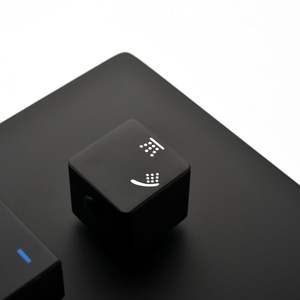 Ensemble de douche de luxe noir mat avec mitigeur pluie, pommeau de douche à effet pluie monté au plafond et accessoires de salle de bain - Product Image 3