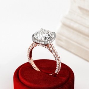 Bague de fiançailles de luxe en diamant de laboratoire brillant de 5 carats, avec bande pavée 3D, halo caché, sertissage cathédrale, 6 CTW, CVD, Or F 14k/18k - Product Image 4