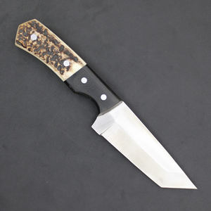 มีดล่าสัตว์ที่สร้างขึ้นด้วยโครงสร้างที่แข็งแรงและลายจับที่ลึกเพื่อการควบคุมที่มั่นคงในงานตัดที่ต้องใช้ความแข็งแกร่ง - Product Image 4