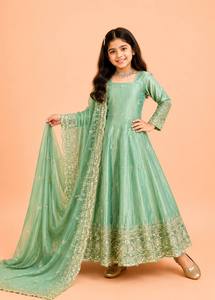 Costume Anarkali en soie vert traditionnel indien pakistanais pour femmes avec dupatta brodé, longueur au sol, tenue de mariage, coupe classique - Product Image 2
