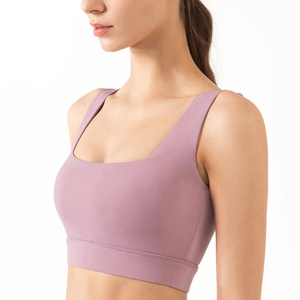 Sujetador deportivo de cuello cuadrado gris para mujer, soporte medio, sin costuras, transpirable, top de yoga y fitness, color sólido, de Run Apparel - Product Image 6