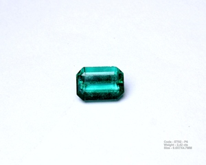 Esmeralda Verde Vívida Natural de 2.42 Ct, Corte Octogonal Escalonado 9.9X7X4.7MM, Gema Suelta para Anillo de Compromiso, Certificada por IGI GEMS INTERNATIONAL - Product Image 2