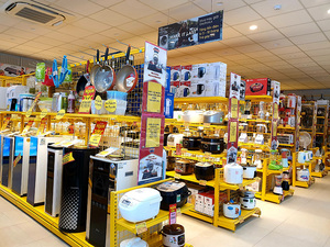 Estantes modernos de doble cara para tiendas de conveniencia |   Góndola de Malla Metálica Blanca y Negra - Product Image 5