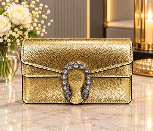 Bolso de Hombro de Diseño de Lujo para Mujer, Elegante Cadena con Cristales, Correa Única, Bolso Cruzado de Cuero PU Blanco - Product Image 1